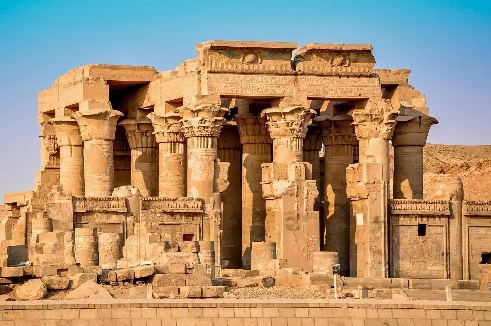 Excursão de um Dia aos Templos de Edfu e Kom Ombo a partir de Luxor